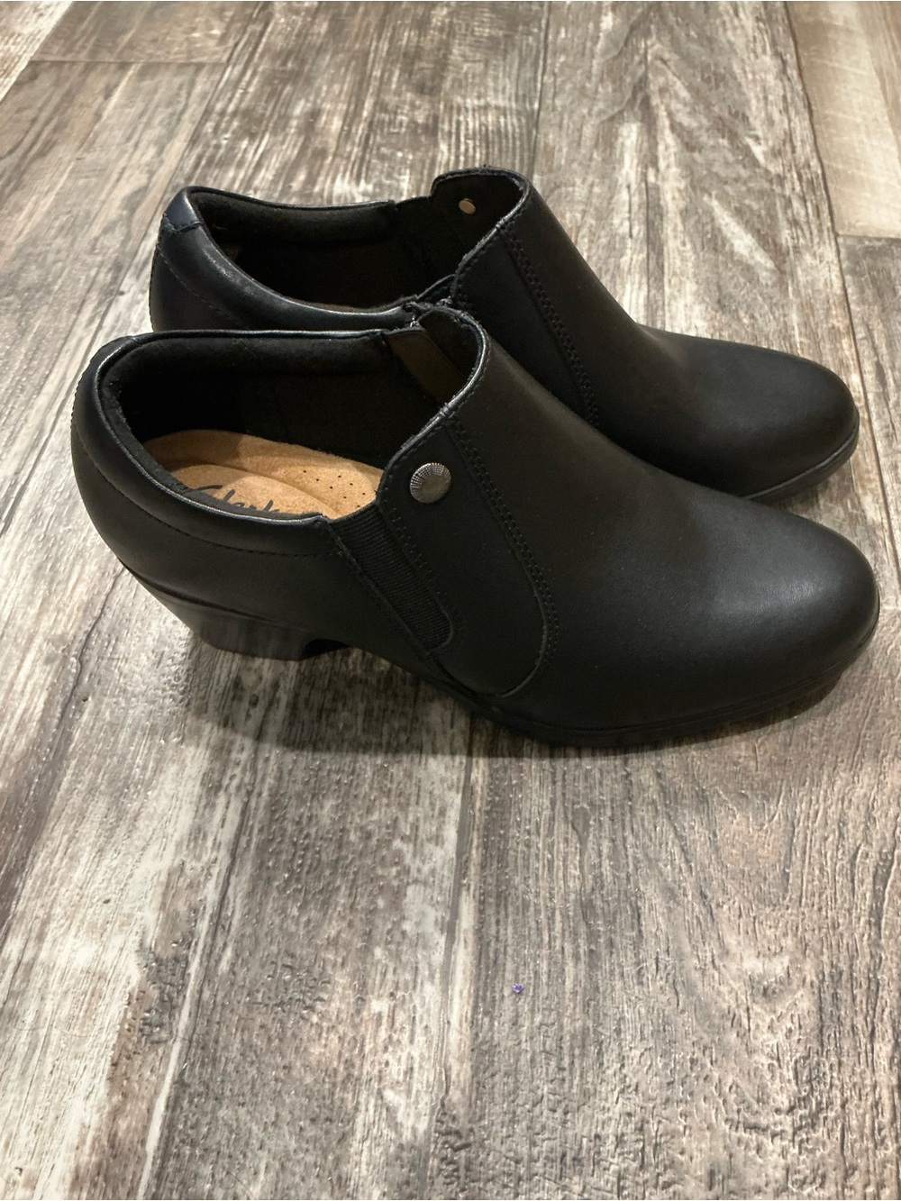 Clarks Black Low Block Heels Size 8.5 - Picture 7 of 16